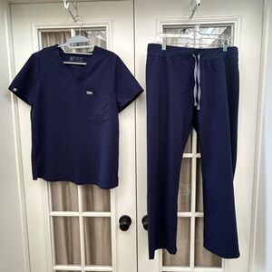 Women’s Figs Technical Collection Set Navy Medium/Petite EUC